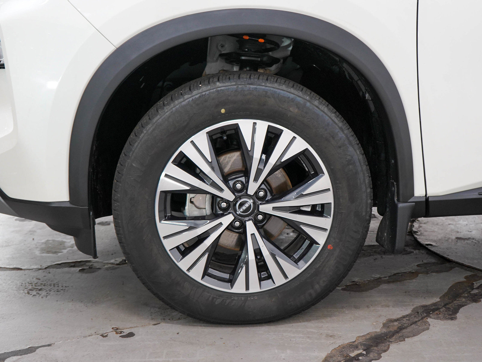 Used 2023 Nissan Rogue SV AWD/4WD image 30