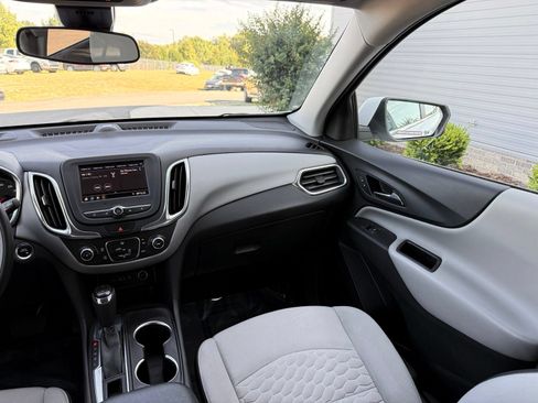 Used 2021 Chevrolet Equinox LT FWD image 26