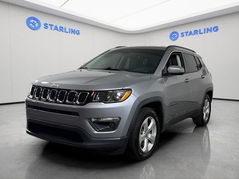 Used 2020 Jeep Compass Latitude FWD image 16