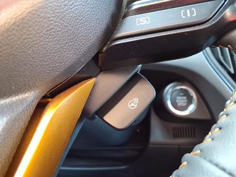 Used 2017 Cadillac XTS Luxury image 11