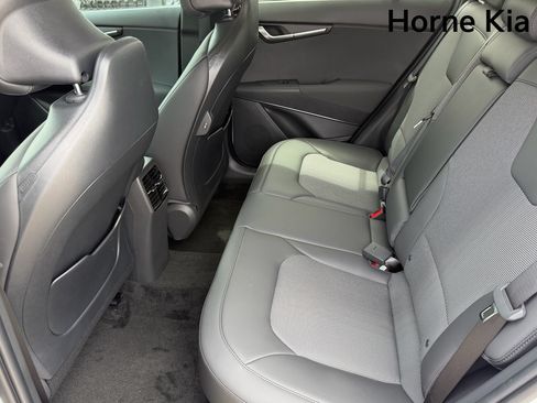 New 2026 Kia Niro EX FWD image 19