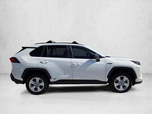 Certified 2020 Toyota RAV4 LE w/ Carpet Mat Package AWD/4WD image 4