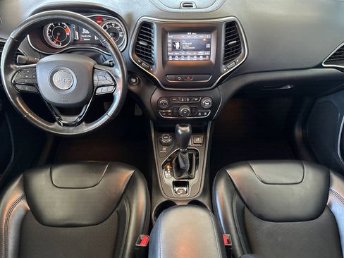 Used 2020 Jeep Cherokee Latitude Plus AWD/4WD image 27