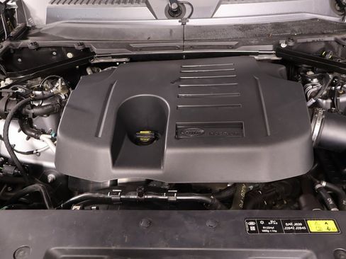 Used 2020 Land Rover Defender 110 HSE image 19