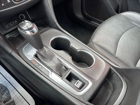 Used 2020 Chevrolet Equinox Premier image 27