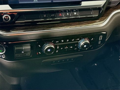 New 2026 GMC Sierra 2500 SLE w/ SLE Value Package; image 10