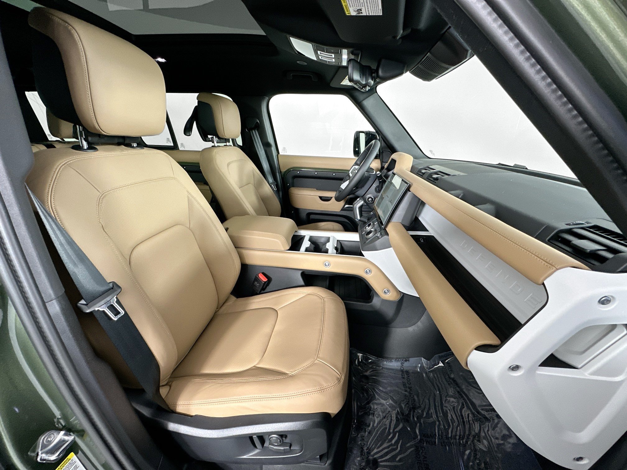 New 2026 Land Rover Defender 110 X-Dynamic SE AWD/4WD image 26