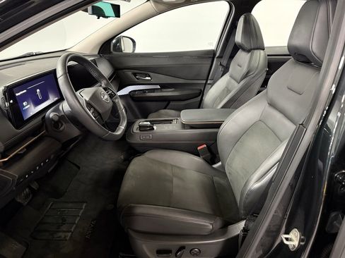 Used 2023 Nissan Ariya AWD image 9