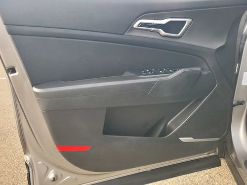 Used 2024 Kia Sportage LX image 18