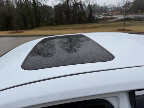 Used 2015 Toyota Camry XSE image 7