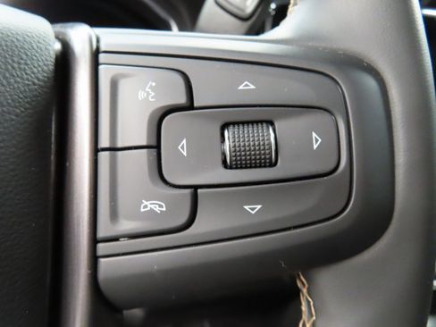 Used 2025 GMC Sierra 3500 AT4 w/ AT4 Premium Plus Package image 66