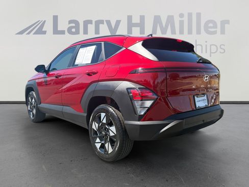 Used 2025 Hyundai Kona SEL AWD/4WD image 3