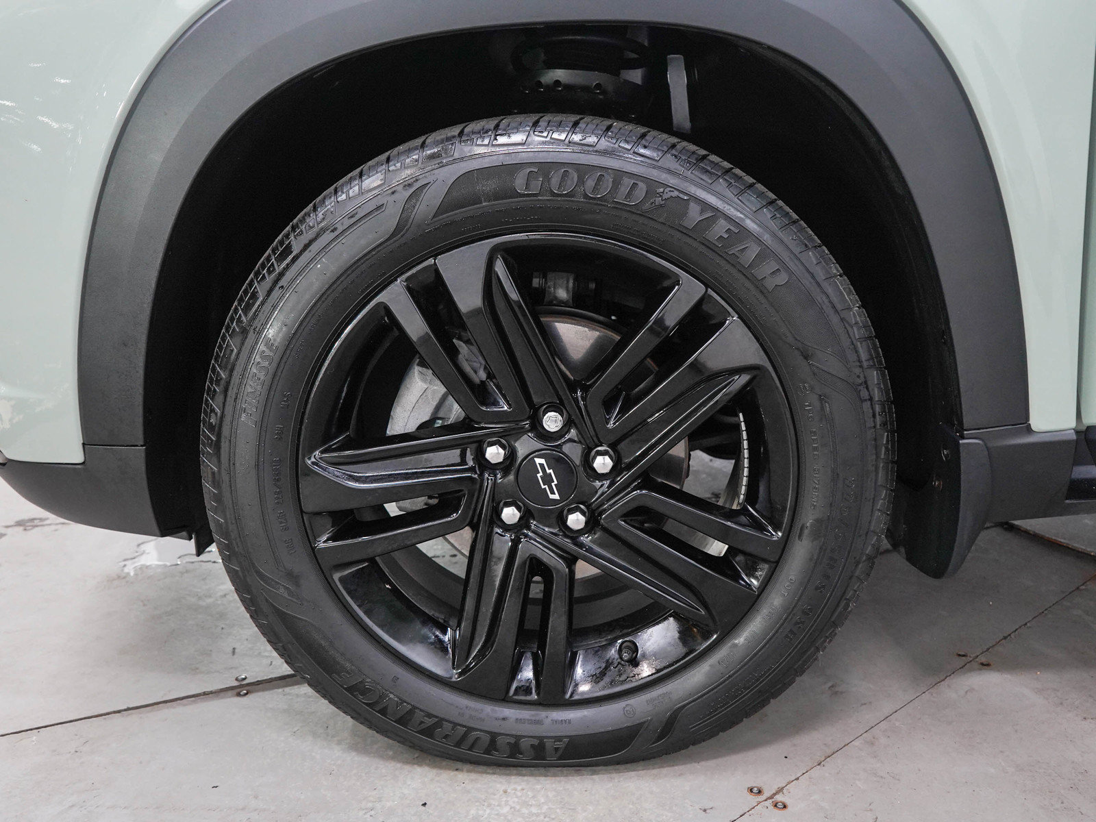 Used 2024 Chevrolet Trax ACTIV w/ Sunroof Package FWD image 28