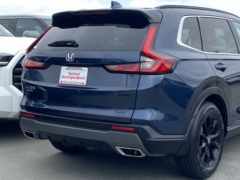 Used 2025 Honda CR-V Sport-L image 4