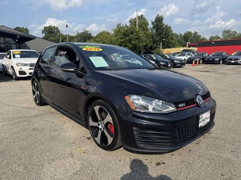 Used 2015 Volkswagen GTI S FWD image 3