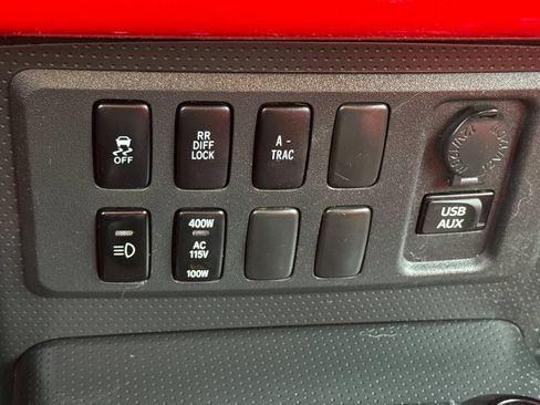 Used 2012 Toyota FJ Cruiser 4WD w/ Trail Teams Special Edition image 29