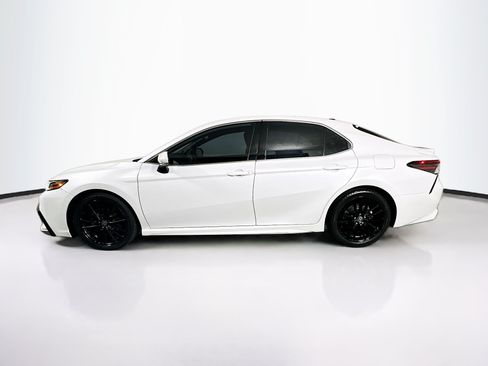 Used 2021 Toyota Camry XSE w/ Navigation Package FWD image 6
