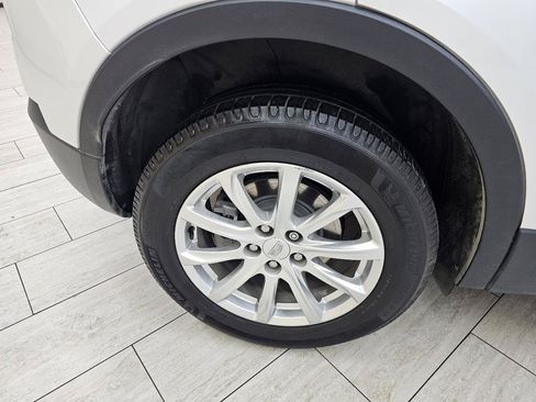 Used 2020 Cadillac XT4 Luxury w/ Cold Weather Package FWD image 41