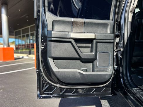 Used 2020 Ford F250 Lariat image 41