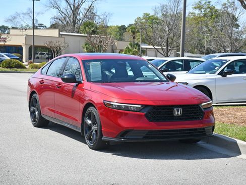Used 2024 Honda Accord Sport image 6