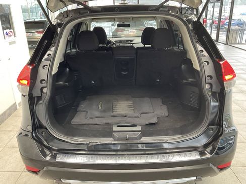 Used 2017 Nissan Rogue SV AWD/4WD image 21
