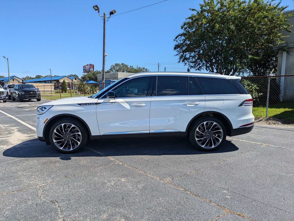 Used 2021 Lincoln Aviator Reserve w/ Equipment Group 201A AWD/4WD image 7
