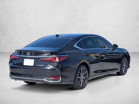 Used 2025 Lexus ES 300h w/ Premium Package FWD image 5