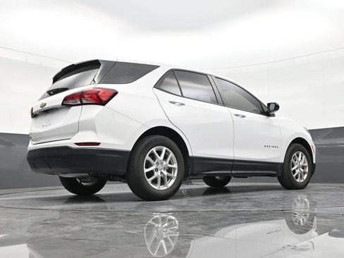 Used 2024 Chevrolet Equinox LS FWD image 24