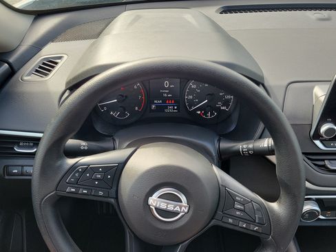 Certified 2025 Nissan Altima 2.5 S FWD image 21