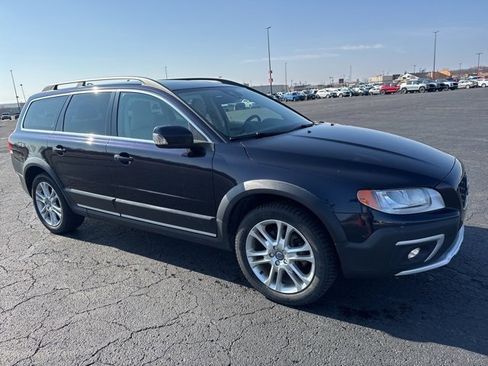 Used 2016 Volvo XC70 T5 Premier w/ Protection Package image 3