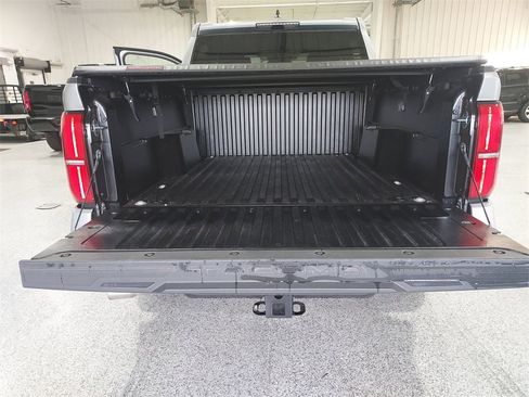 Used 2025 Toyota Tacoma TRD Off-Road image 29