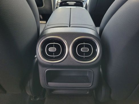 Certified 2026 Mercedes-Benz GLC 300 4MATIC image 11