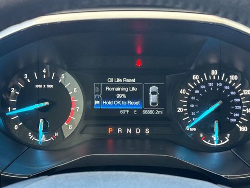 Used 2018 Ford Edge SEL AWD/4WD image 25