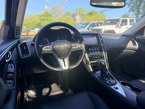 Used 2019 INFINITI Q50 Luxe w/ Essential Package (3.0T Luxe) AWD/4WD image 21