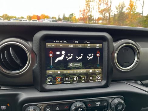 Used 2023 Jeep Wrangler Unlimited Rubicon 4xe w/ Steel Bumper Group image 45