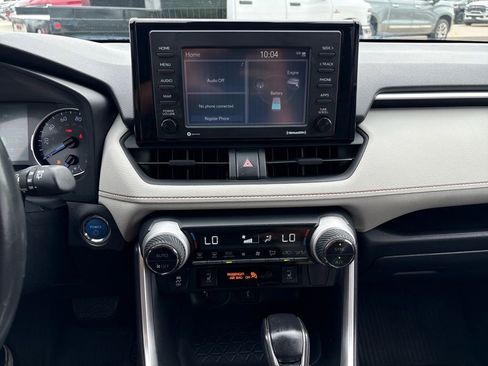 Used 2020 Toyota RAV4 XLE w/ XLE Grade Weather Package AWD/4WD image 23