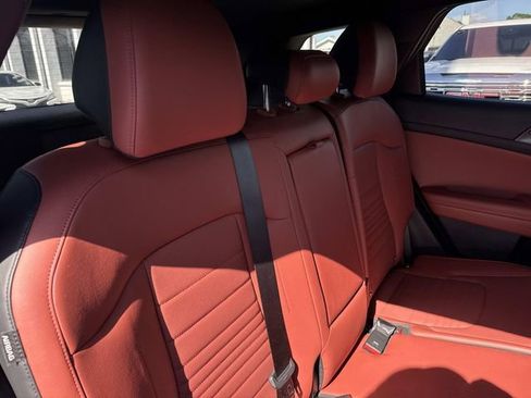 Used 2026 Kia Sportage SX image 12