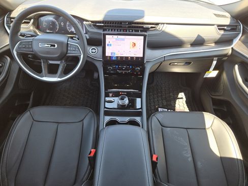 New 2025 Jeep Grand Cherokee L Limited w/ Luxury Tech Group II image 20