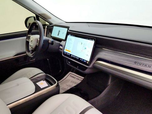 Used 2024 Rivian R1S Adventure AWD/4WD image 26
