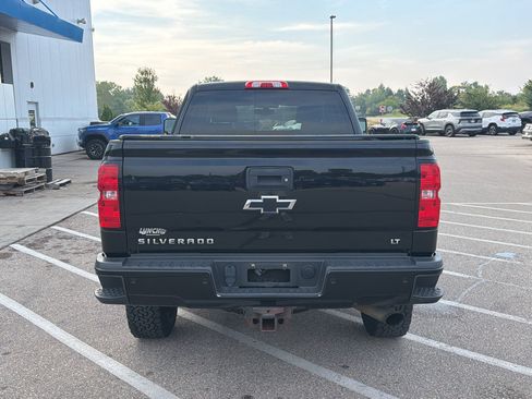 Used 2017 Chevrolet Silverado 2500 LT w/ Midnight Edition AWD/4WD image 4