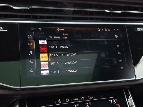 Used 2023 Audi Q8 Premium Plus w/ Premium Plus Package AWD/4WD image 18