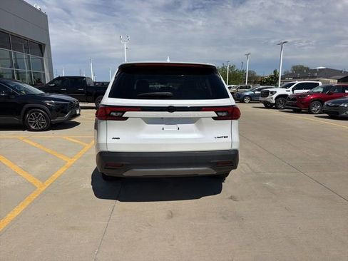 Used 2024 Toyota Grand Highlander AWD image 5