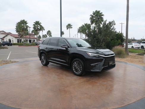 Used 2024 Lexus TX 350 FWD w/ Cold Weather Package image 1