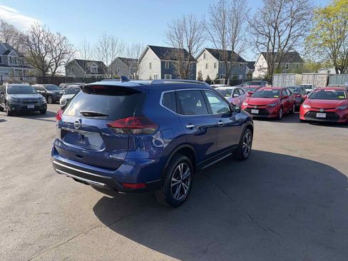 Used 2020 Nissan Rogue SV w/ Premium Package AWD/4WD image 6