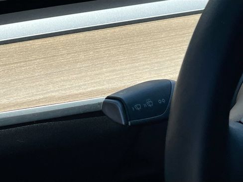 Used 2023 Tesla Model 3 Standard Range RWD image 10