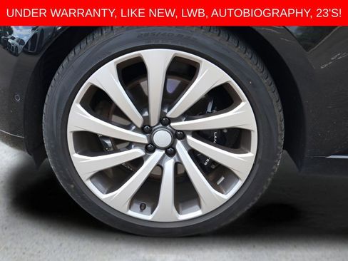 Used 2024 Land Rover Range Rover Long Wheelbase Autobiography image 9