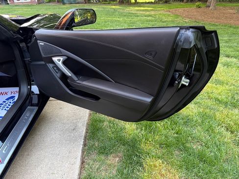 Used 2018 Chevrolet Corvette Stingray Coupe w/ 2LT Preferred Equipment Group image 58