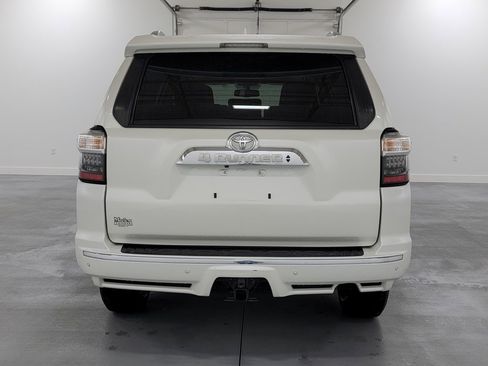 Used 2018 Toyota 4Runner Limited AWD/4WD image 7
