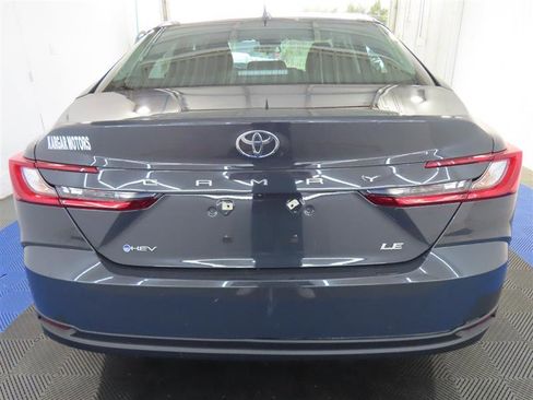 Used 2025 Toyota Camry LE FWD image 11