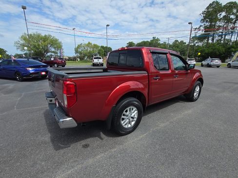Used 2021 Nissan Frontier SV AWD/4WD image 6